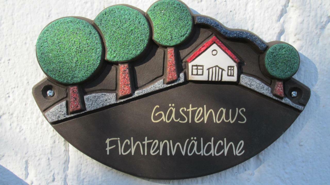 Gaestehaus Fichtenwaeldche Apartamento Kelberg Exterior foto